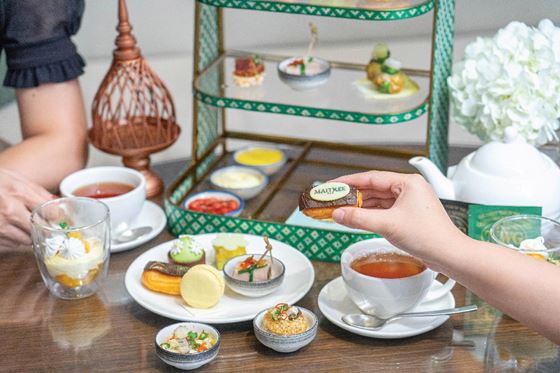 Reimagined Thai-Inspired Afternoon Tea at Maitree Bar  - 아마리 방콕