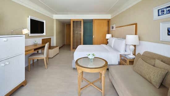 Living Area in Deluxe