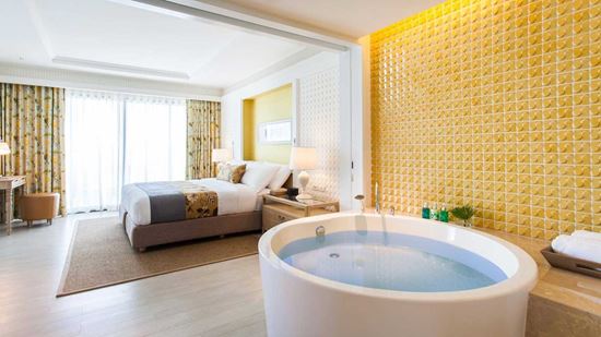 Living and Dining room in One Bedroom Suite Ocean Facing
